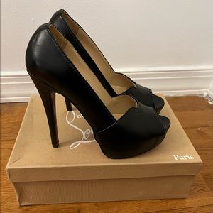Louboutin red sole peep toe heels